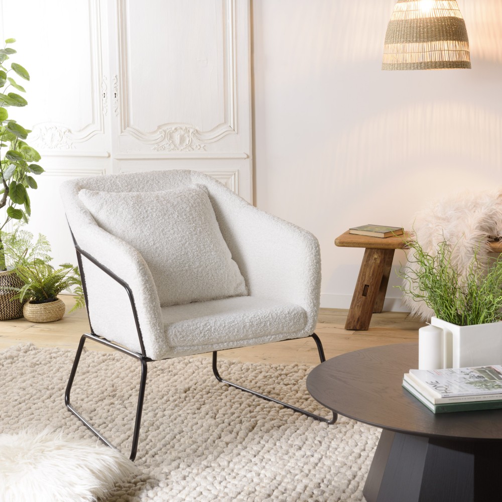 Fauteuil AGATHE - Tissu bouclette blanc et métal noir Fauteuil AGATHE - Tissu bouclette blanc et métal noir