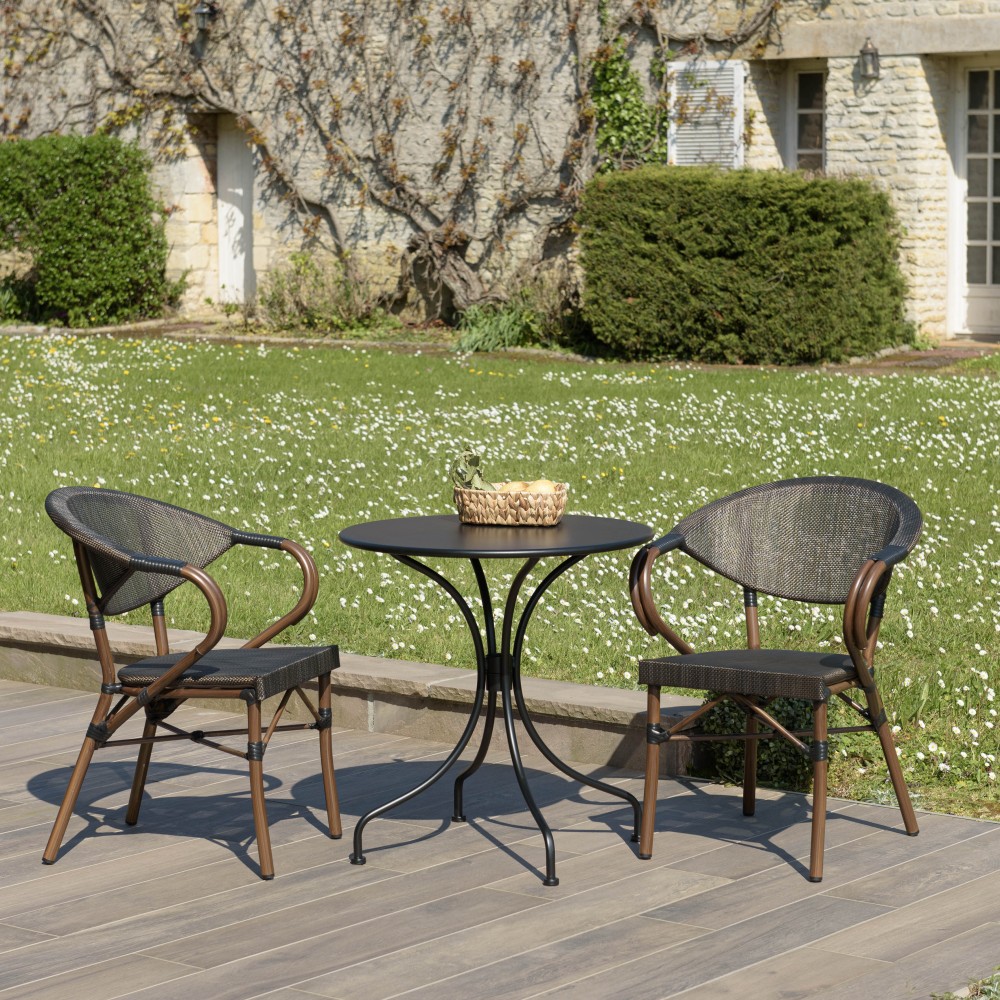 Salon de jardin VIANNEY en acier - 2 personnes - Table ronde 70x70cm et 2 chaises textilène marron Salon de jardin VIANNEY en acier - 2 personnes - Table ronde 70x70cm et 2 chaises textilène marron
