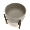 Pot de fleur HECTOR en béton et acacia