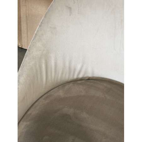 SECONDE MAIN - Lot de 2 chaises velours chamois beige pieds métal noir