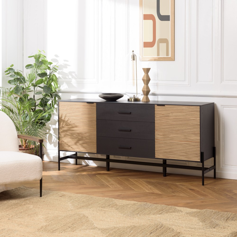SECONDE MAIN - Buffet marron et noir 3 tiroirs 2 portes Pin pieds métal noir SECONDE MAIN - Buffet marron et noir 3 tiroirs 2 portes Pin pieds métal noir
