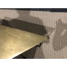 SECONDE MAIN - Set de 2 tables gigognes triangles aluminium doré et noir - pieds métal noirs