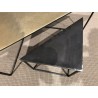SECONDE MAIN - Set de 2 tables gigognes triangles aluminium doré et noir - pieds métal noirs