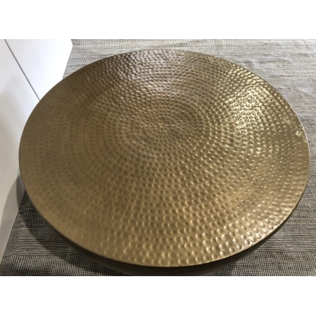 Round shell coffee table 90x90cm in antique gold aluminium | Second Hand