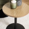 Round side table in natural-coloured wood with black legs, D35cm | Macabane