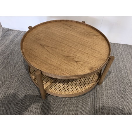 Table basse en bois 80.5cm avec tablette en rotin | Seconde Main