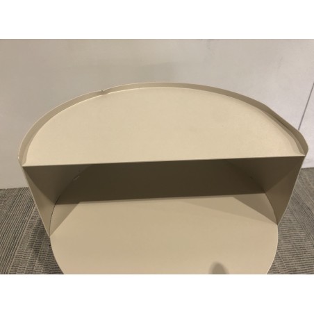 Round side table in beige steel, D35cm | Agathe Collection
