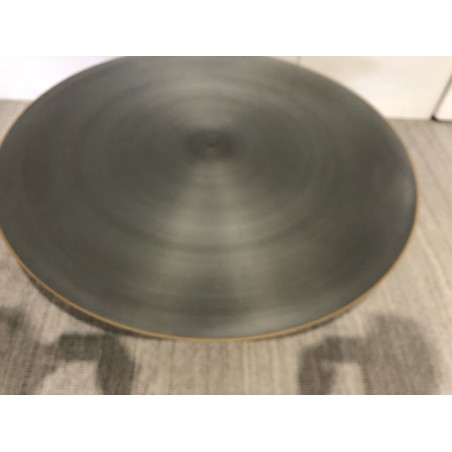 Round coffee table 120x120cm in black iron with gold trim | SECOND-HAND