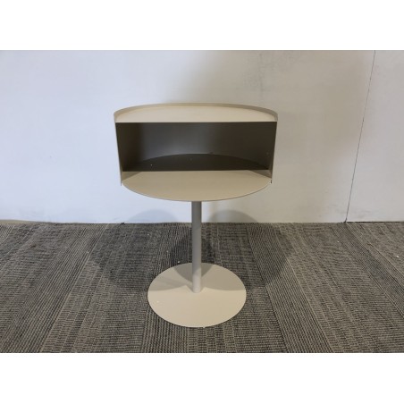 Round side table in beige steel, D35cm | Agathe Collection