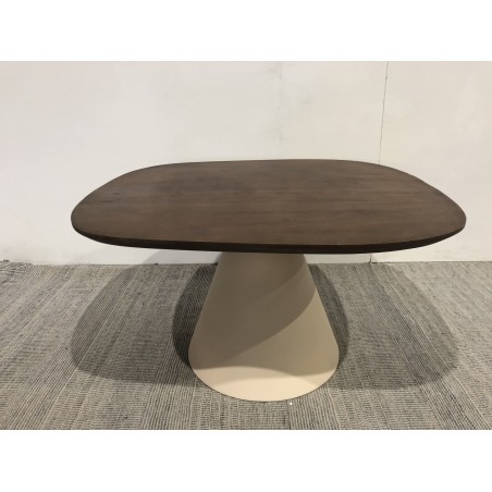 Square mango wood coffee table with ivory-coloured legs | Macabane Furniture