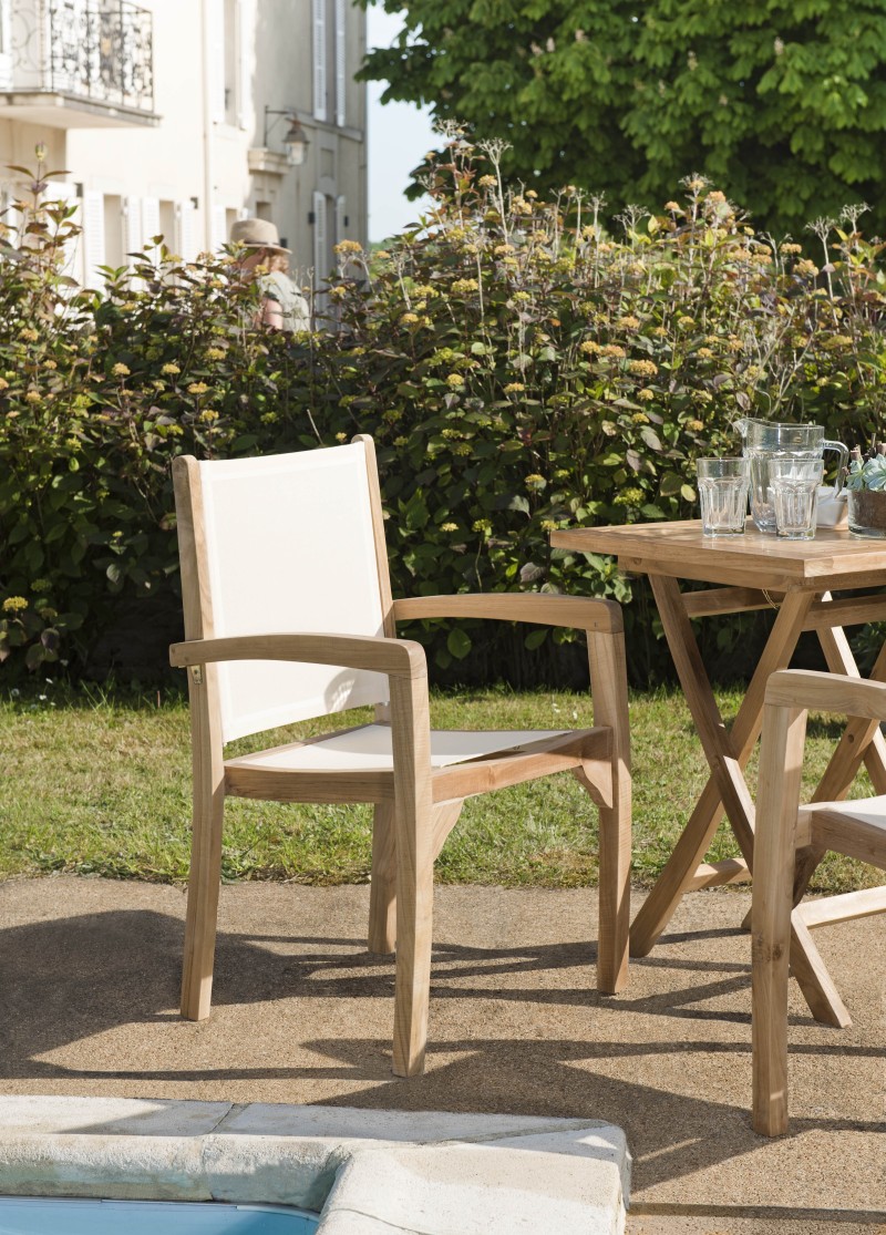 Ensemble de 2 fauteuils de jardin en bois teck Ensemble de 2 fauteuils de jardin en bois teck